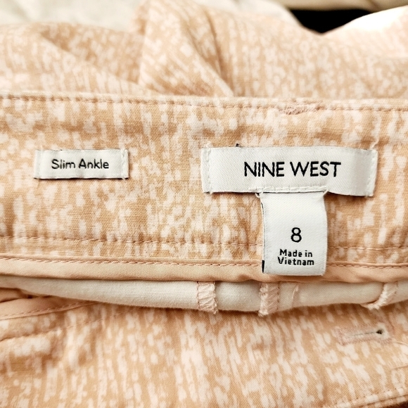 Nine West Slim Ankle All-Over Print Chino Pants Women's 8 Tan Khaki White EUC - Picture 6 of 8